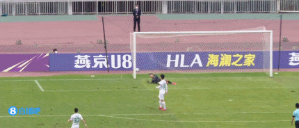 足协杯-黄紫昌两助攻刘云传射+世界波 武汉4-0青岛晋级八强