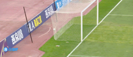 足协杯-黄紫昌两助攻刘云传射+世界波 武汉4-0青岛晋级八强