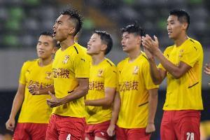 川媒：四川九牛点球战出局但赢得尊重，证明中甲球队可挑战中超